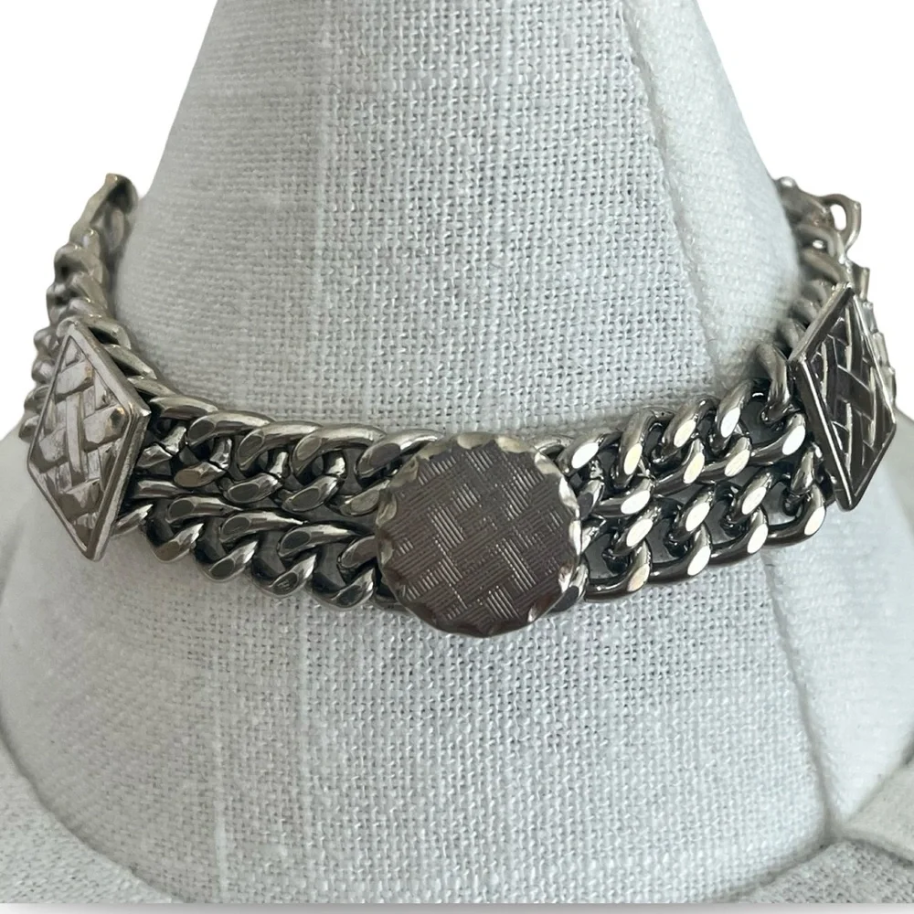 Silver Tome Clasp Bracelet Circle and Square Medallions - Picture 2 of 6